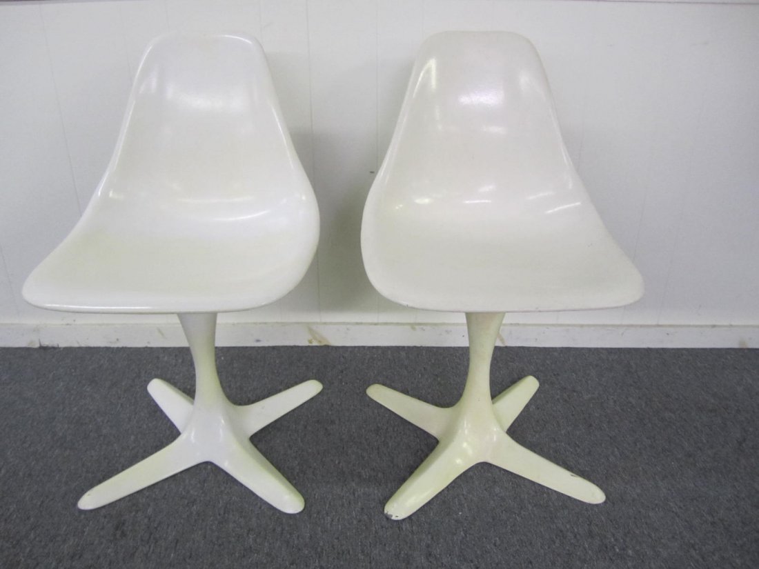 Pair Sarineen style Propeller Base Tulip Dining Chairs (1 of 5)