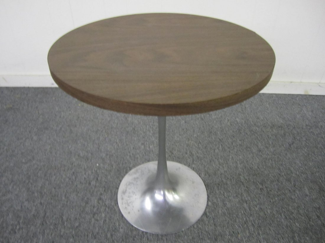 Saarinen Style Formica Top Tulip Side Table (1 of 4)