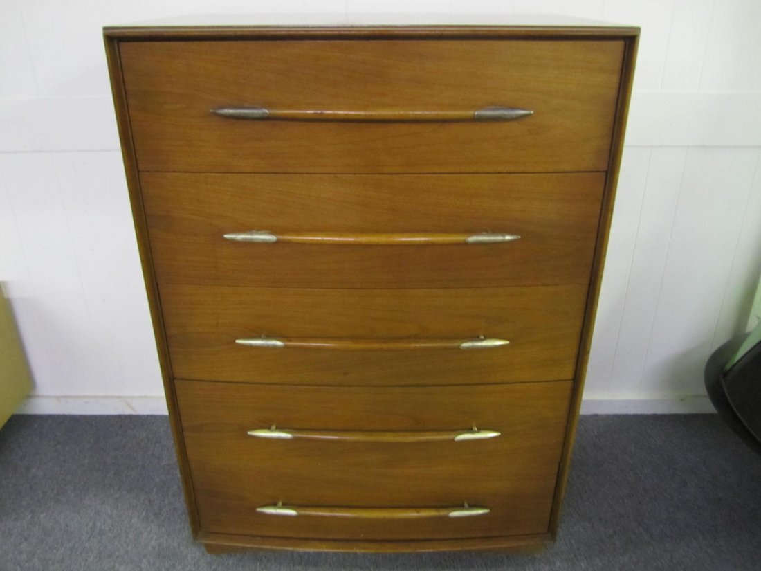 Robsjohn-Gibbings Widdicomb Saber Pull Tall Dresser: Lovely Robsjohn Gibbing for Widdicomb Tall dresser with long saber style pulls. measurement-47"t x 34"l x 22"d