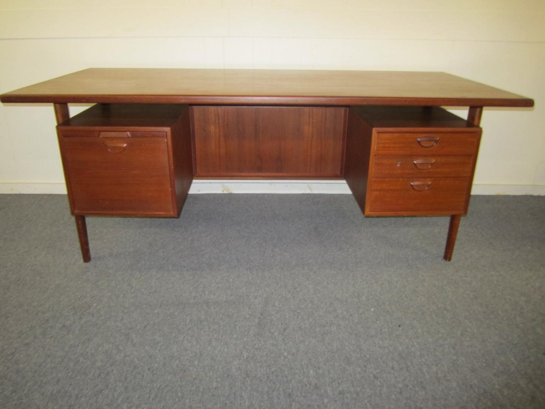 Arne Vodder style Danish Modern Teak Desk (1 of 6)