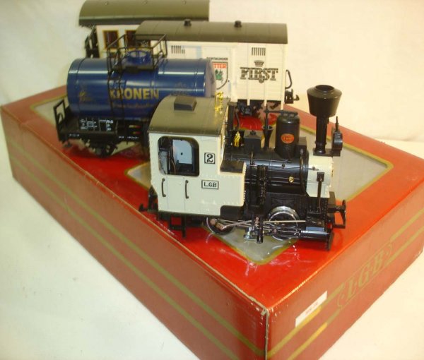 ABT: LGB #20536L #2 Kronen 4 Piece Freight Set/OB: Paul V. Ambrose and Drew J. Bauer present: This is the #20536L Special 4 Piece Freight Set that LGB made in G Scale in the 1990s. Our Opinion is that it is generally in Like New Condition, no signs of