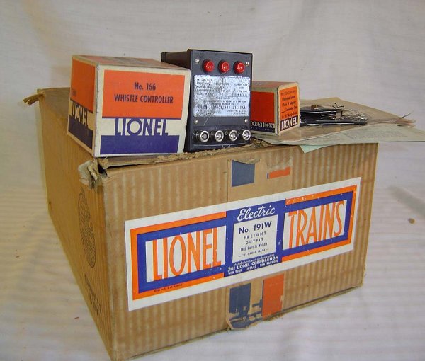ABT30 Brick Lionel #191W 226 Freight Set Box: This is the Original Set Box for the #191W O Gauge Freight Set that Lionel made in 1938/39 that would have included the #226 Diecast Steam Engine, the #2226W Whistle Tender, the #2815 Silver Sunoco Ta