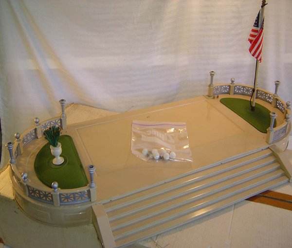 ABT47 Great T-Reproductions #129-B Terrace/OB: This is the #129-B Reproduction of the Lionel Terrace Platform from the 1930s that T-Reproductions made several years ago. Our Opinion is that it is generlaly in Like New Condition, minor if any signs