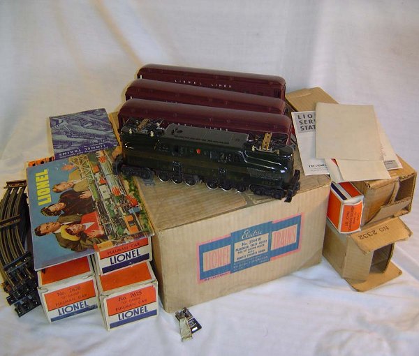 ABT340 Lionel #2144W 1949 GG-1 Passenger Set/OBs: This is the #2144W Passenger Set that Lionel made in 1949. This Set includes the #2332 Pennsylvania GG-1 Single Motor Electric, the #2625 Irvington Heavyweight, the #2627 Madison Heavyweight and the #