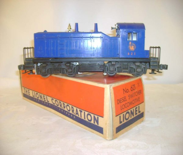 ABT: Great Lionel #621 Jersey Central Switcher/OB: Paul V. Ambrose and Drew J. Bauer present: This is the #621 Jersey Central Switcher with Magnetraction that Lionel made in the later 1950s. Our Opinion is that it is generally in Like New Minus Condit