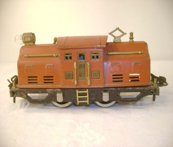 ABT: Lionel #252 Terra-Cotta w/#529/529/530 Cars - 2