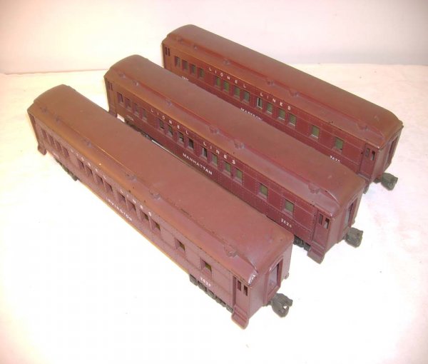 ABT: Lionel #2625/7/8 Irvington Heavyweights: Paul V. Ambrose and Drew J. Bauer present: These are the #2625 Irvington, the #2627 Madison and the #2628 Manhattan Illuminated Heavyweight Passenger Cars that Lionel made circa 1948. Our Opinion is t