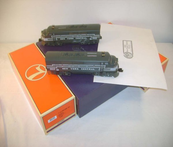 ABT: Lionel #18135 (2333 NYC) Century Club F-3s /: Paul V. Ambrose and Drew J. Bauer present: These are the #18135 Gray New York Central F-3 AA Diesels (#2333) that Lionel made as part of their special Century Club circa 2000. A nice reproduction of t