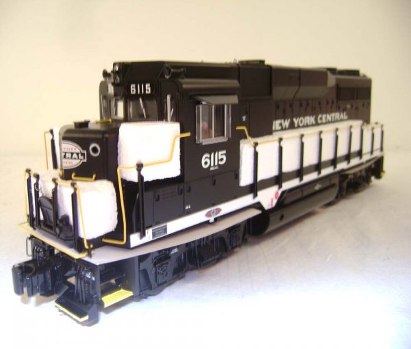 ABT: Lionel #28850 NYC GP-30 Command Diesel/OB - 2
