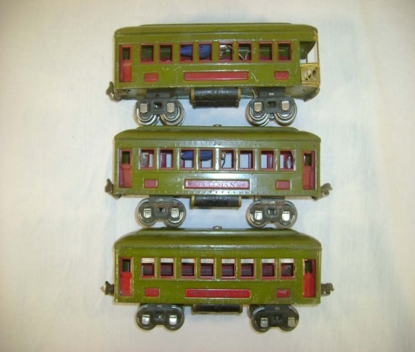 ABT: Lionel #610/610/612 Olive Green Passenger Cars - 4
