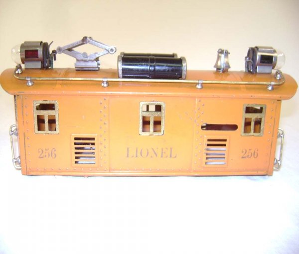 ABT: Lionel #256 Orange RS Cab - 3