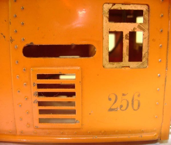 ABT: Lionel #256 Orange RS Cab - 4