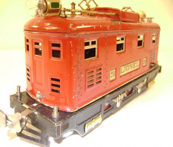 ABT: Lionel #251 Red Electric/Cream Stripe - 2
