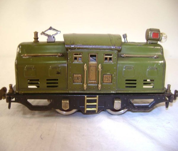 ABT: Lionel #252 Olive Green Electric Engine - 3