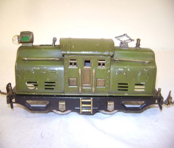 ABT: Lionel #252 Olive Green Electric Engine - 6
