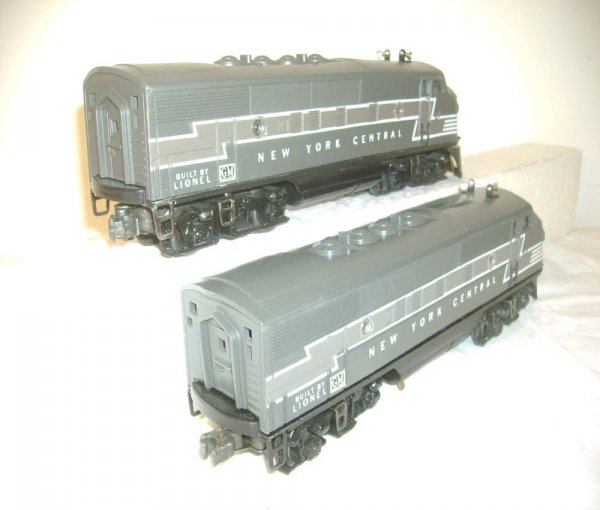 ABT: Restored Lionel #2344 NYC F-3 AA-units - 4