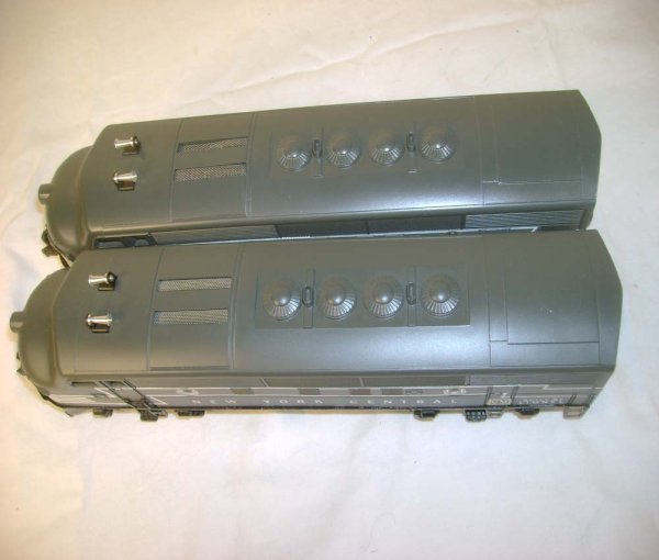 ABT: Restored Lionel #2344 NYC F-3 AA-units - 9