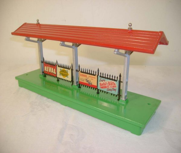 ABT: Great Lionel #156 Illuminated Platform/ Late - 2