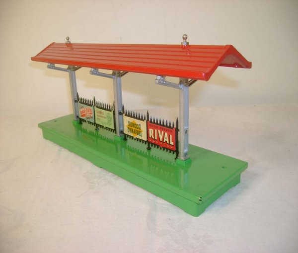 ABT: Great Lionel #156 Illuminated Platform/ Late - 5