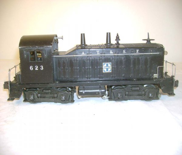 ABT: Lionel #623 Black Santa Fe Diesel Switcher - 3