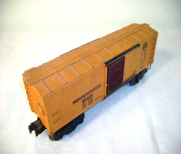 ABT: Lionel #2454 Pennsylvania Brown Doors Box Car