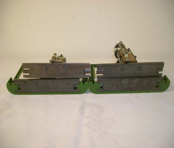 ABT: Four Lionel #410 Billboard Blinkers/two OBs+ - 6