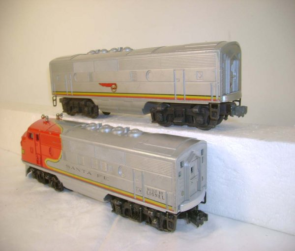 ABT: Lionel #2243 Santa Fe F-3 AB Diesels - 4