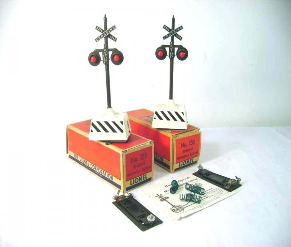 ABT: Two Lionel #155 Ringing Highway Signals/OB+