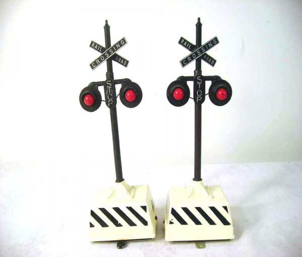 ABT: Two Lionel #155 Ringing Highway Signals/OB+ - 3