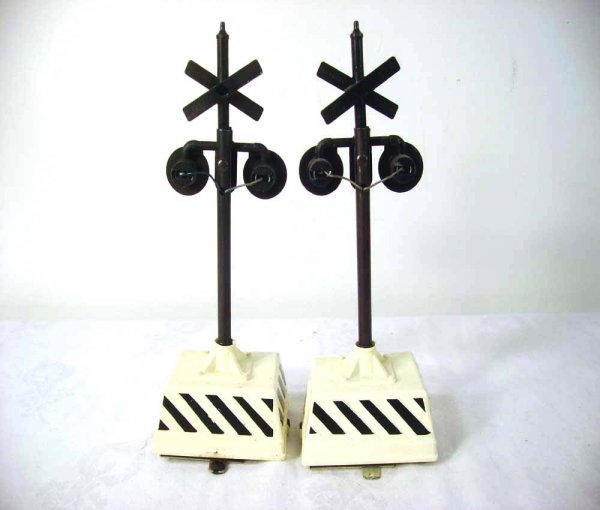 ABT: Two Lionel #155 Ringing Highway Signals/OB+ - 5
