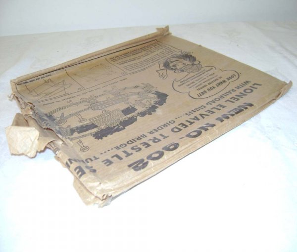 ABT: Scarce Lionel #902 Cardboard Trestle Set/Enve - 10