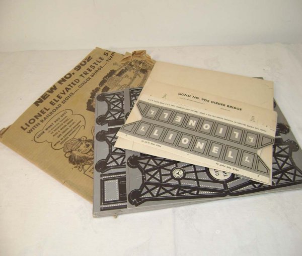ABT: Scarce Lionel #902 Cardboard Trestle Set/Enve
