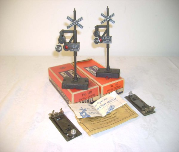 ABT: Two Lionel #140 Banjo Signals/56+ OBs