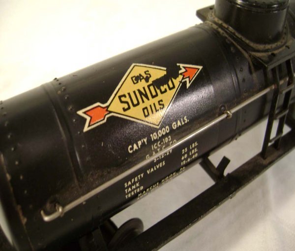 ABT: Scarce Lionel #2855 Black Sunoco Tank Car - 10