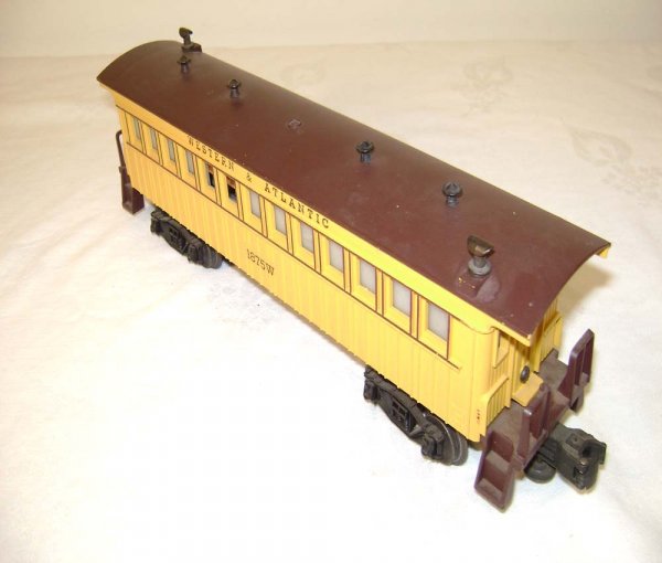 ABT: Nice Lionel #1875W General Coach w/Whistle