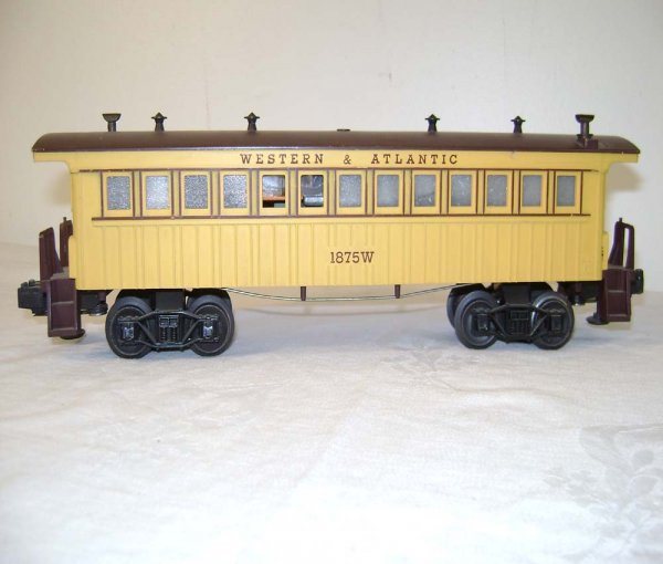 ABT: Nice Lionel #1875W General Coach w/Whistle - 3