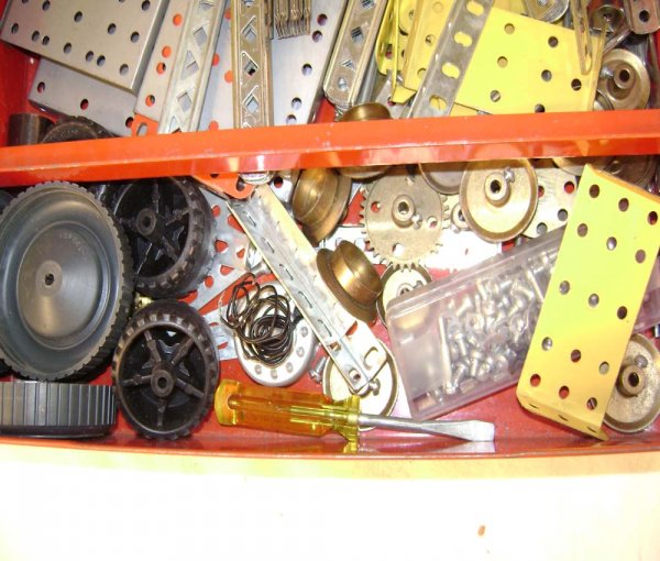 ABT: A.C. Gilbert #10073 Erector Set - 4
