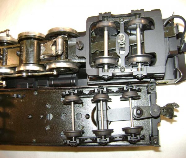 ABT: Lionel #18011 Chessie System T-1/OB - 9