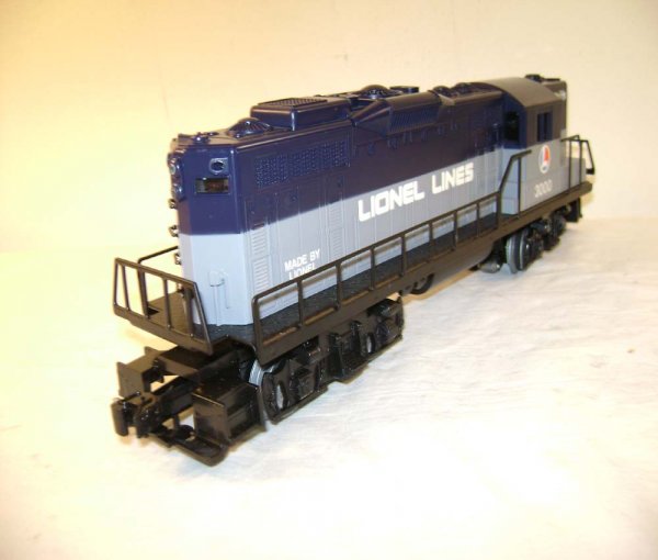 ABT: Lionel #33000 Railscope TV GP-9 Diesel/OB - 4