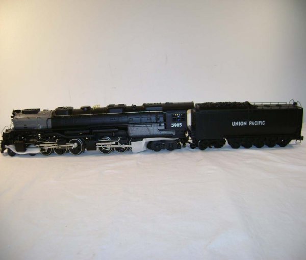 ABT: MTH #3985 UP Challenger & Tender/OB - 5