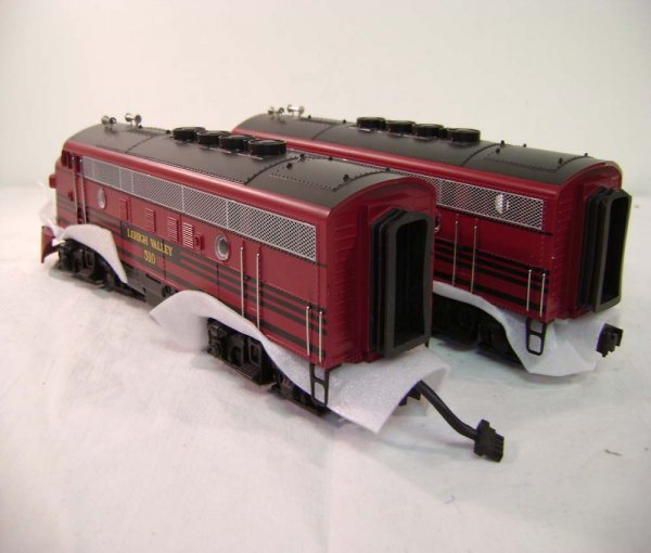 ABT: MTH #MT-2086LP LV EMD F-3 AAs/OB - 10