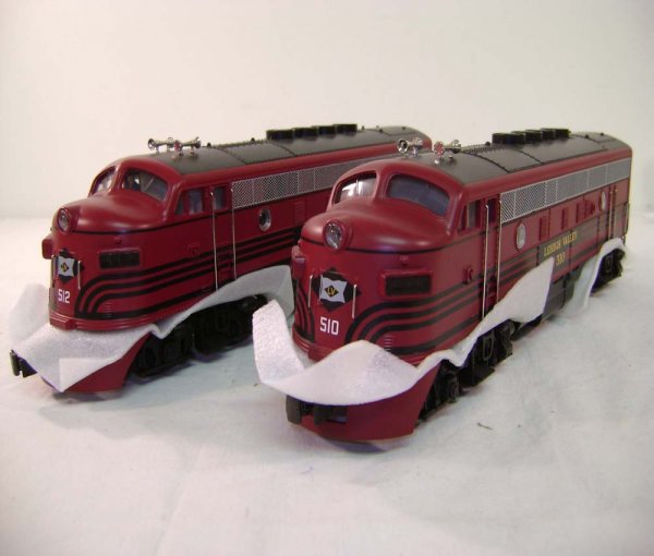 ABT: MTH #MT-2086LP LV EMD F-3 AAs/OB - 3