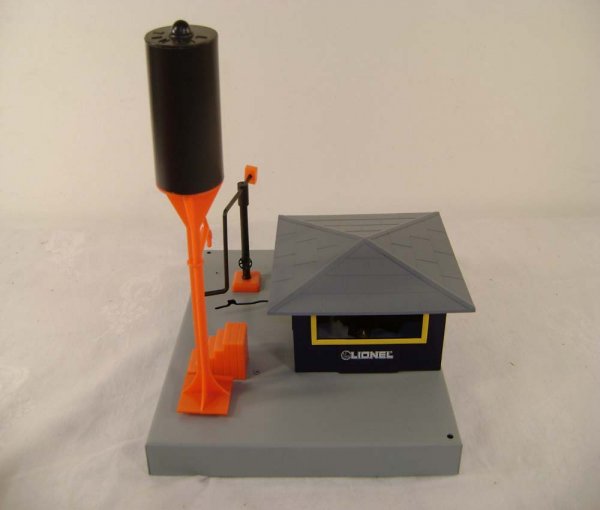ABT: Lionel #12701 Diesel Fueling Station/OB - 3
