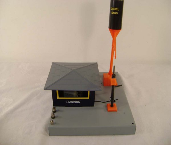 ABT: Lionel #12701 Diesel Fueling Station/OB - 5