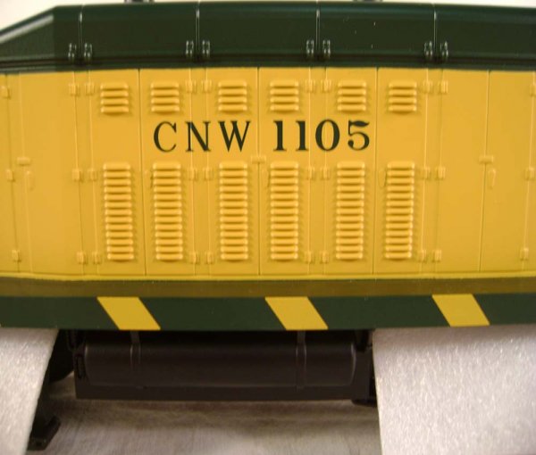 ABT: MTH #30-2139-3 C&NW Calf NW-2/OB - 4