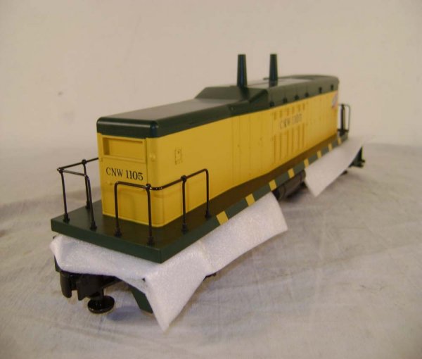 ABT: MTH #30-2139-3 C&NW Calf NW-2/OB - 8
