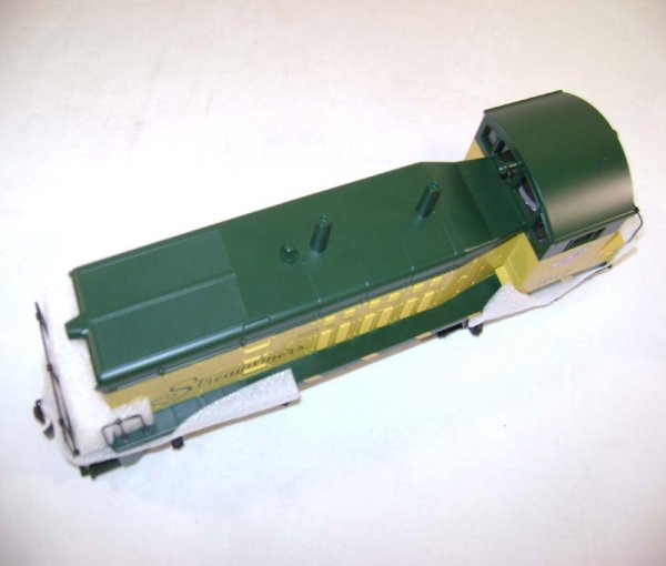 ABT: MTH #30-2139-1 C&NW NW2 Switcher/OB - 6