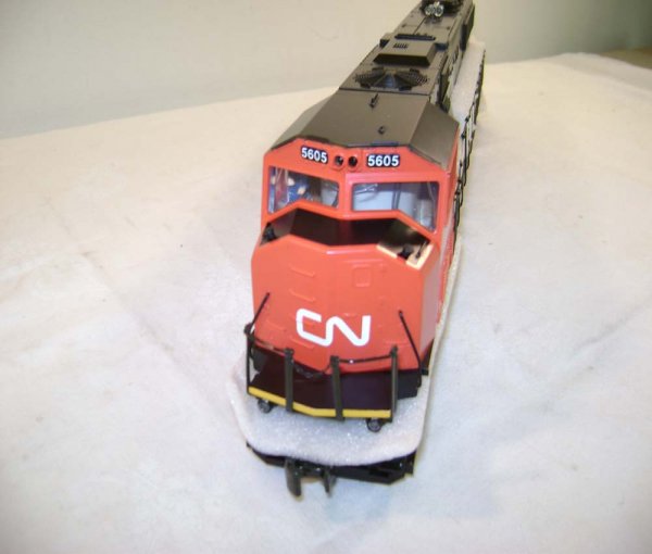 ABT: MTH #20-2155-1 CN SD-70 Mac Diesel/OB - 8