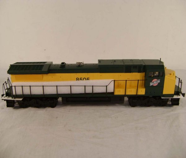 ABT: MTH #8505 C&NW (8505) Dash-8 40 Diesel/OB - 6