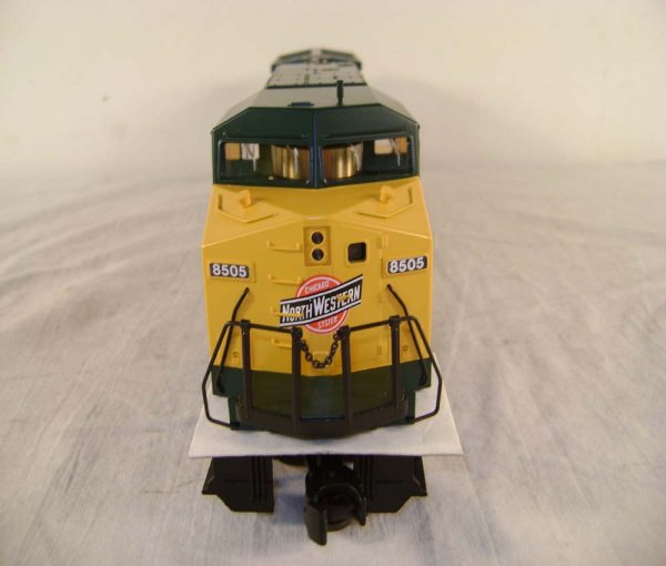 ABT: MTH #8505 C&NW (8505) Dash-8 40 Diesel/OB - 9